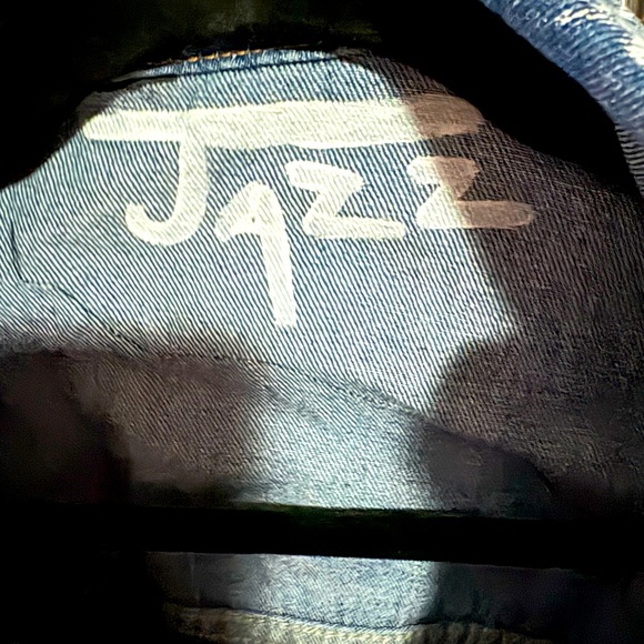 Vibrant Women's Jean Jacket by PR Designer Jazz with Artistic Flair. Fits 2x- 3x - Picture 12 of 15